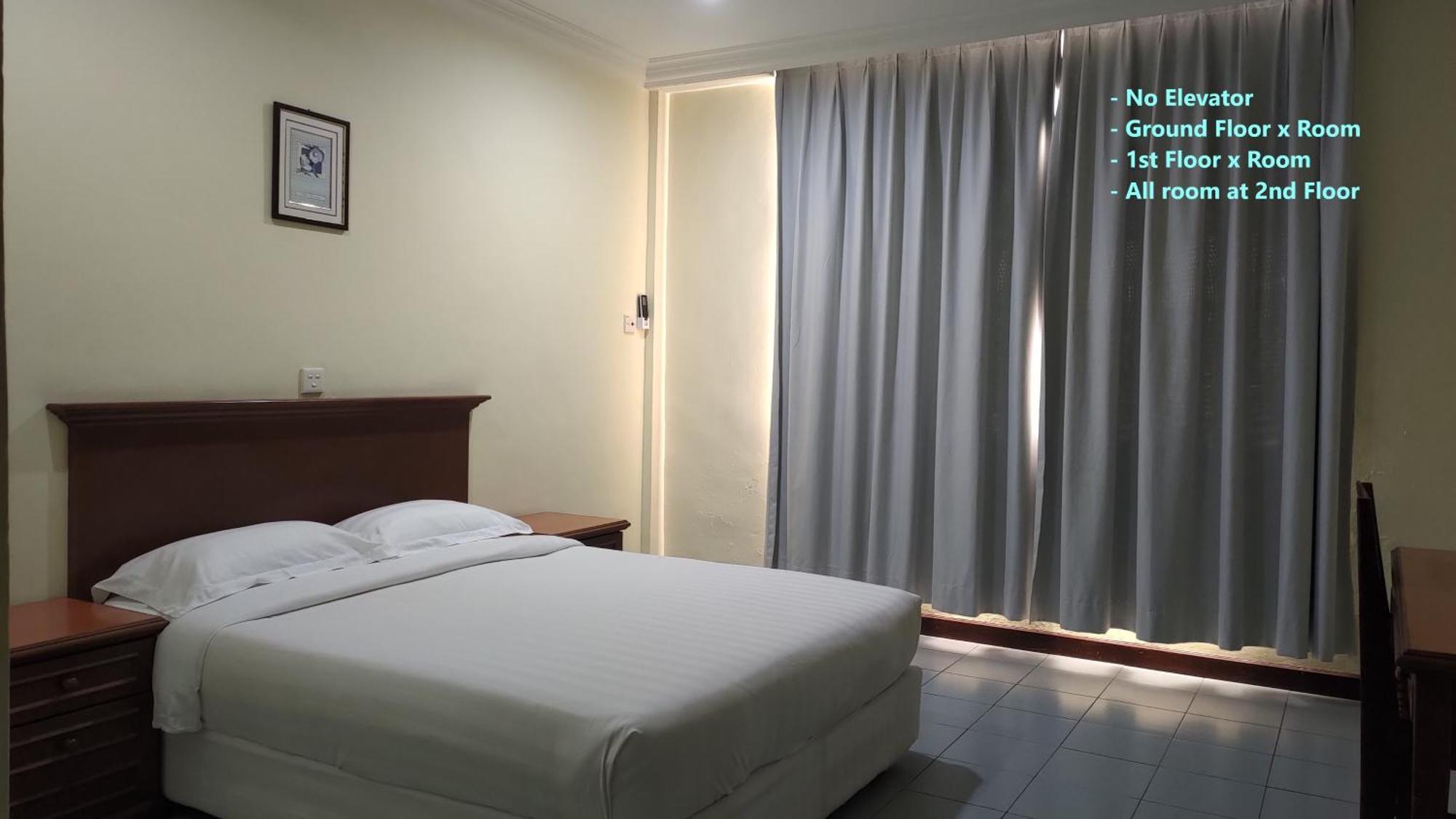 The Upper Deck Hotel Кудат Екстериор снимка